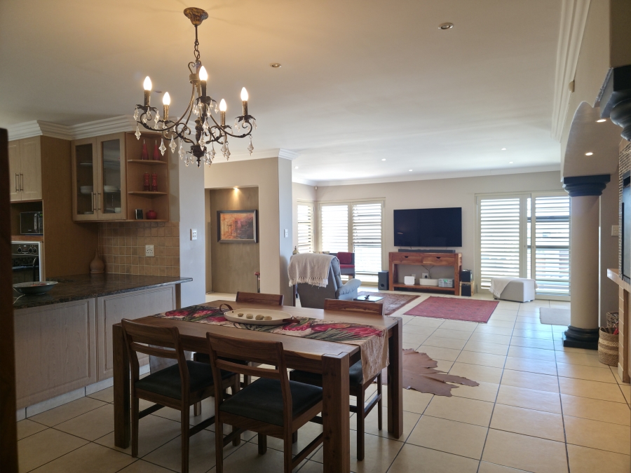 3 Bedroom Property for Sale in Wavecrest Eastern Cape